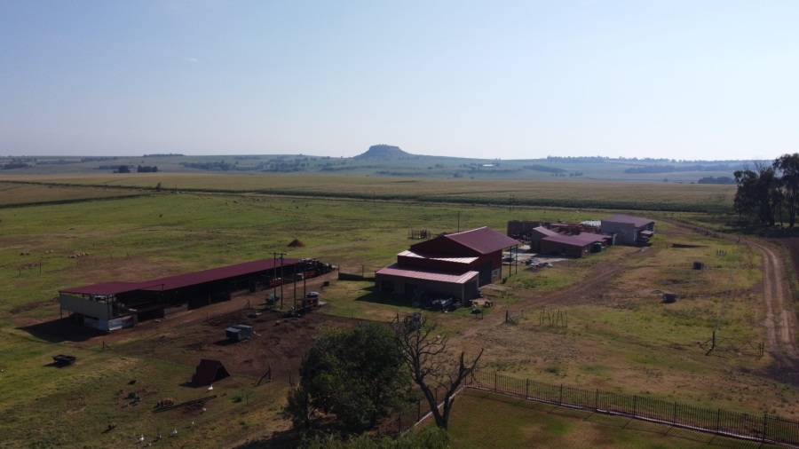 5 Bedroom Property for Sale in Bethlehem Rural Free State